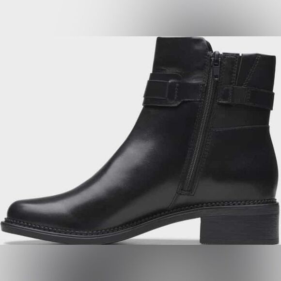 NIB Clarks Collection Maye Bella Black Leather Ankle Boots • Women's Size 9 - Picture 2 of 8